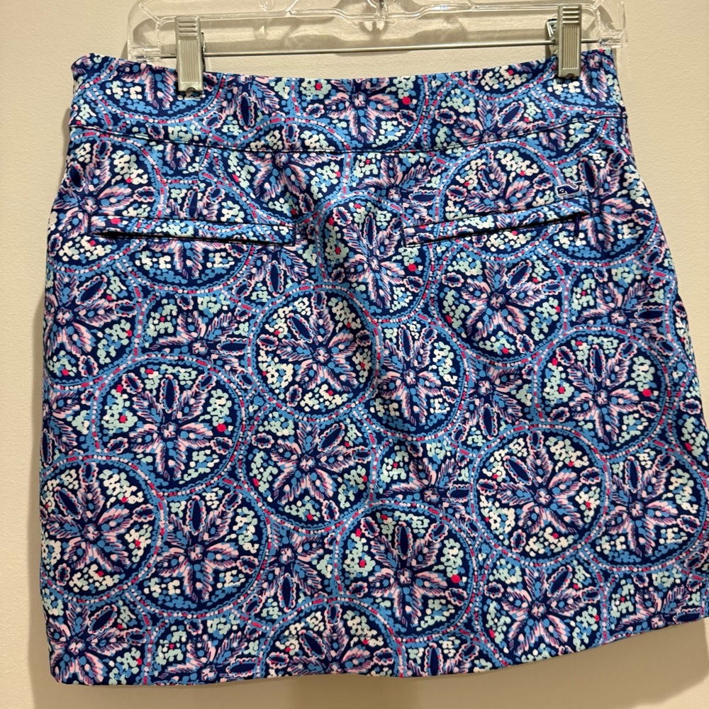 Vineyard Vines Blue and Pink Patterned Garment